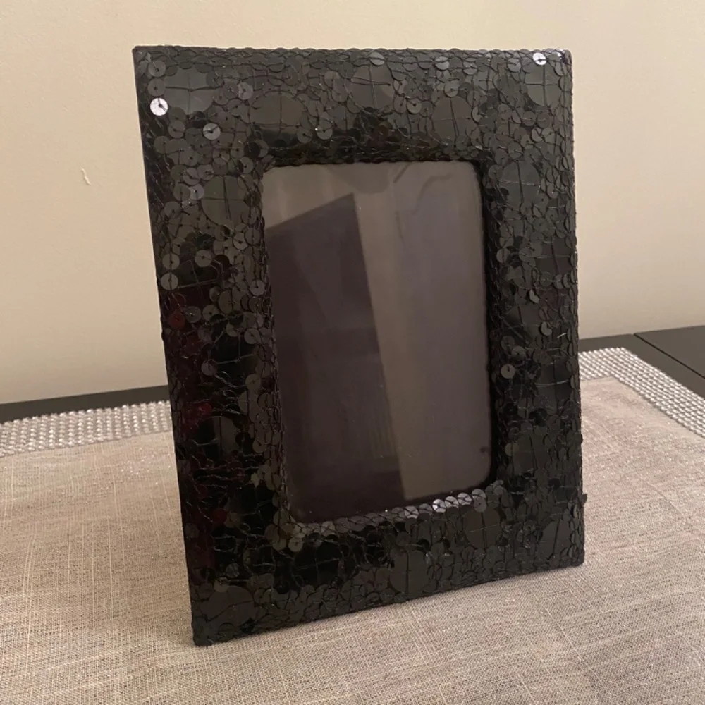 Black Sequin Picture Frame for 4” x 6” Photos
